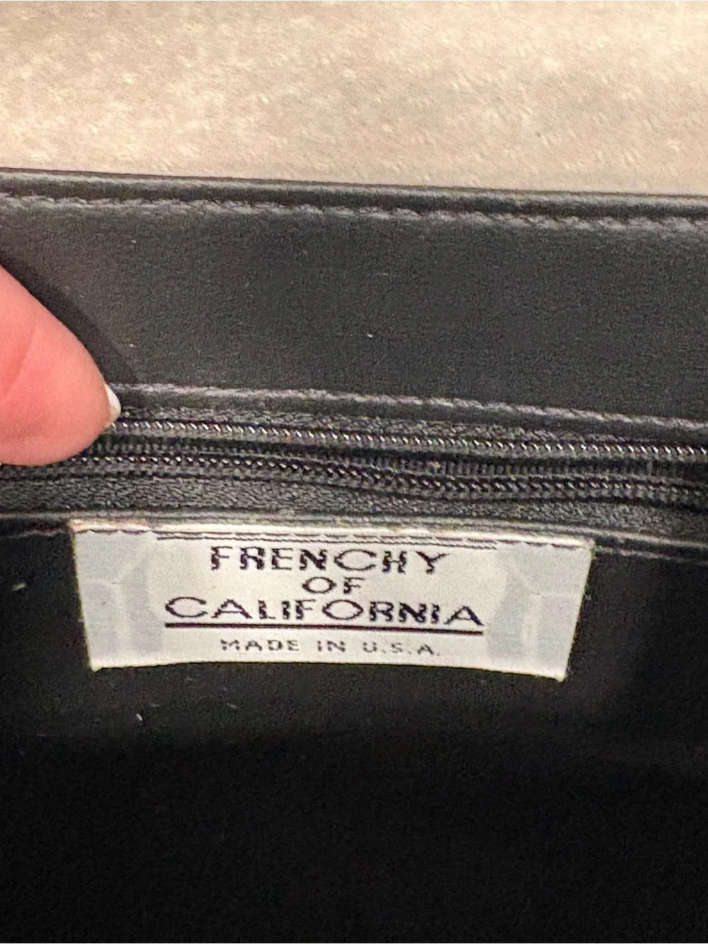 🥰 Vintage Frenchy of California Leather Crossbody